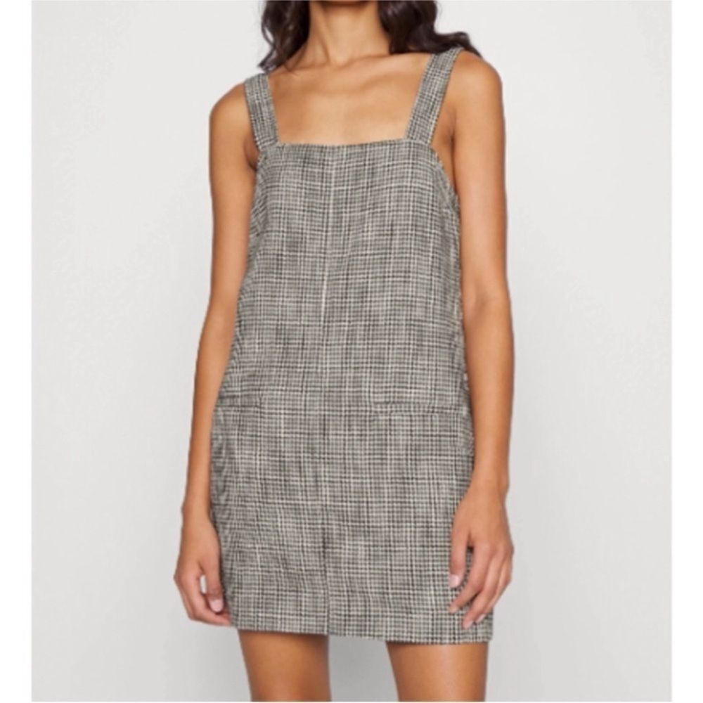 Abercrombie and Fitch size medium black-and-white houndstooth print mini dress